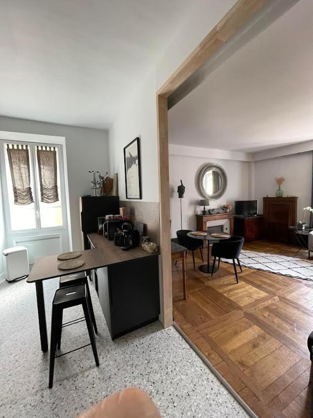 Appartement La Couronne Сарла-ла-Канеда Екстериор снимка